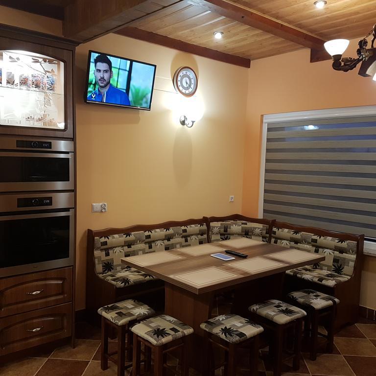Pokoje Goscinne ”Zubr” Bialowieza Exterior foto
